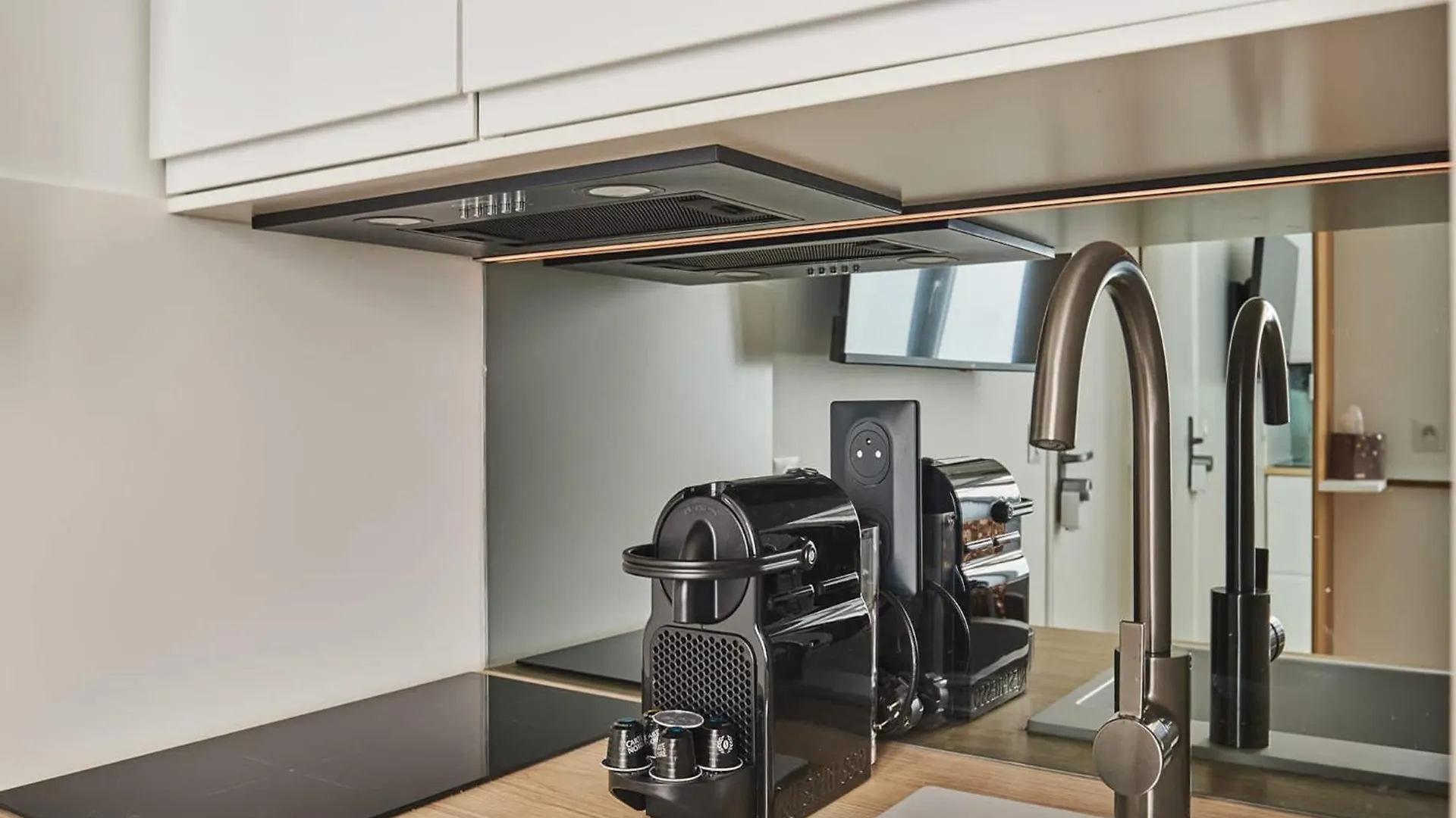 Apartment Superb Studio Tour Eiffel Champ De Mars Paris